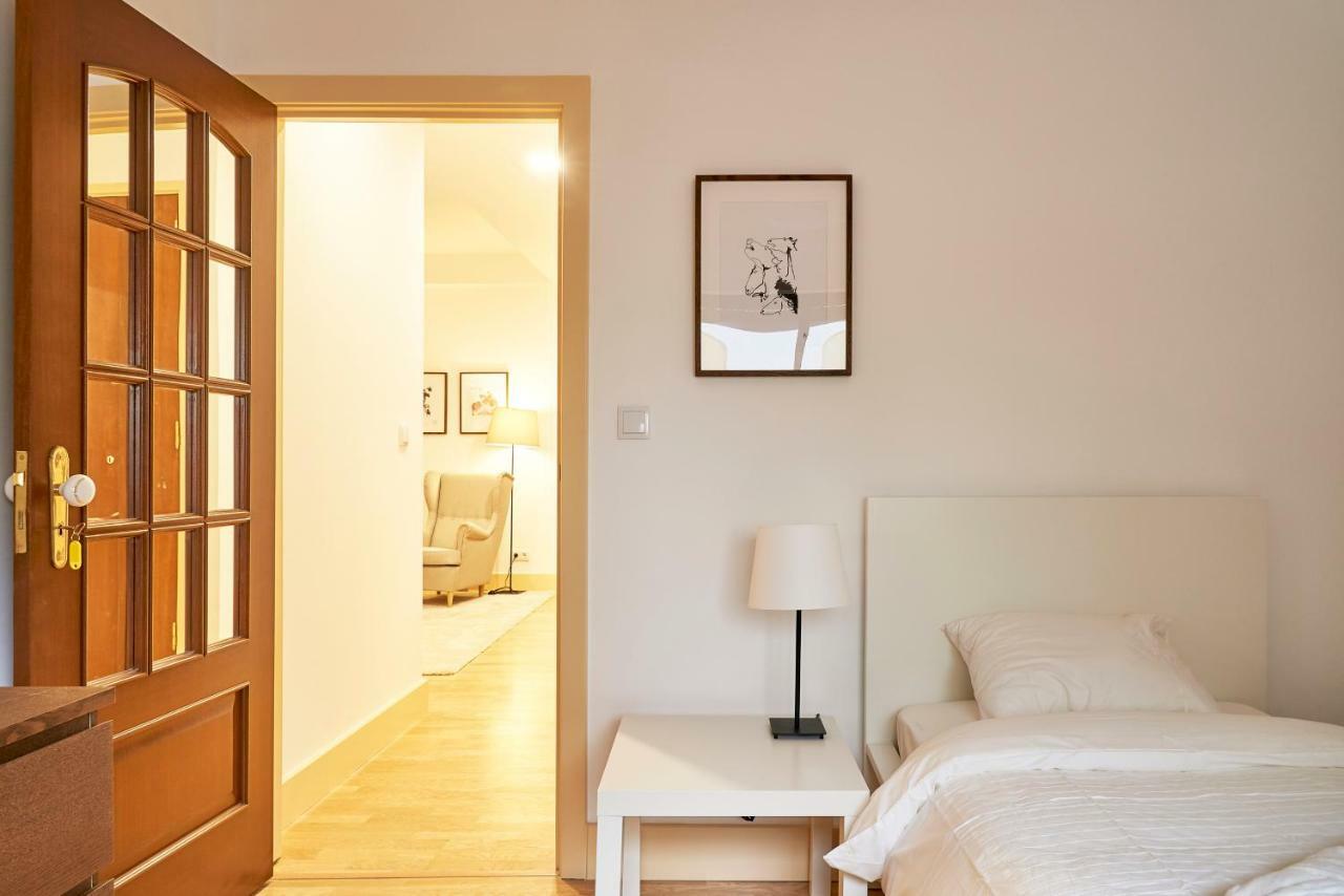 Campo Pequeno Avenida Hotell Lisboa Exteriör bild