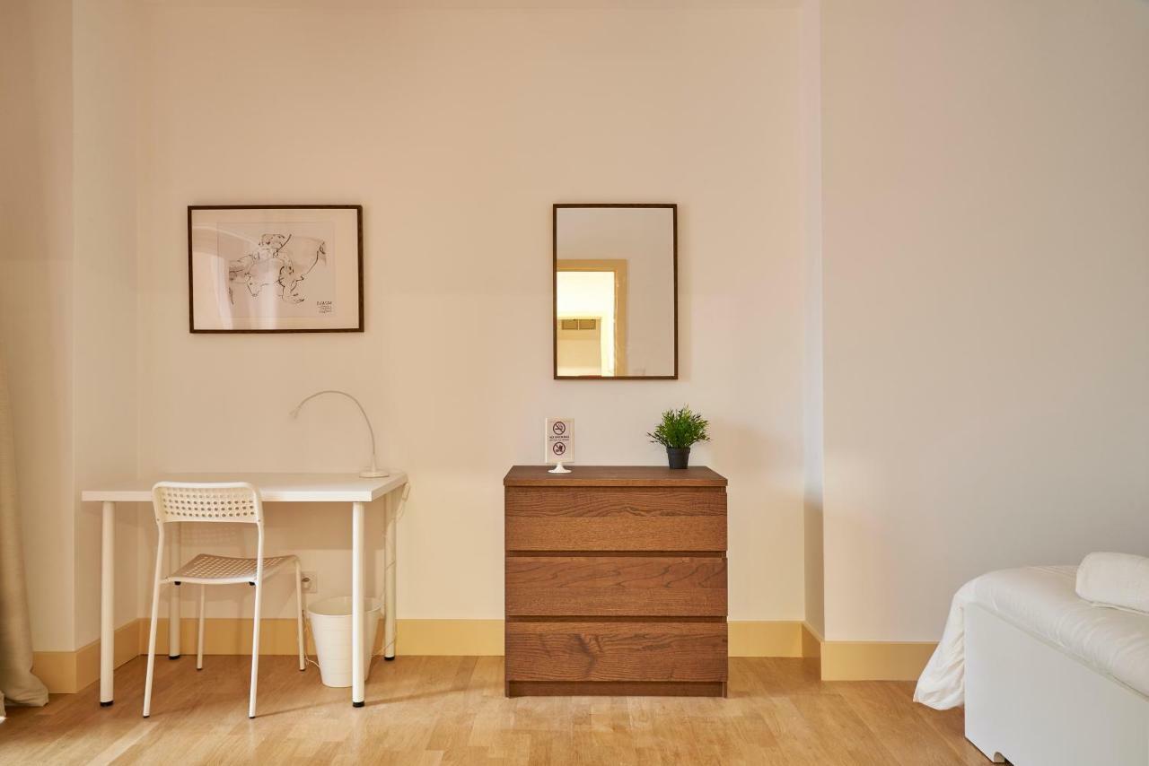 Campo Pequeno Avenida Hotell Lisboa Rum bild
