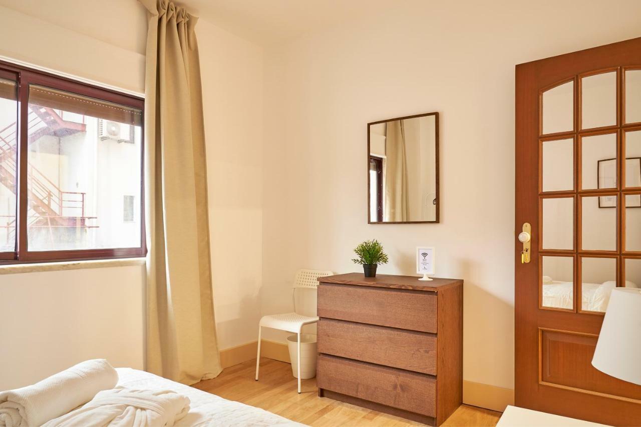 Campo Pequeno Avenida Hotell Lisboa Rum bild