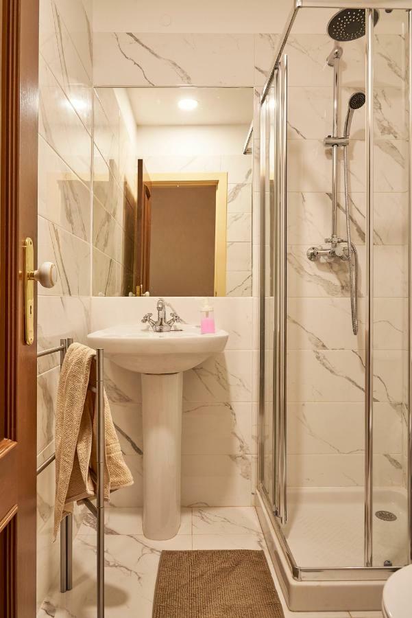 Campo Pequeno Avenida Hotell Lisboa Exteriör bild